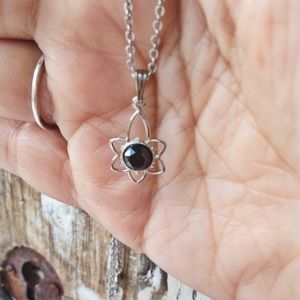 Dainty Vintage Necklace